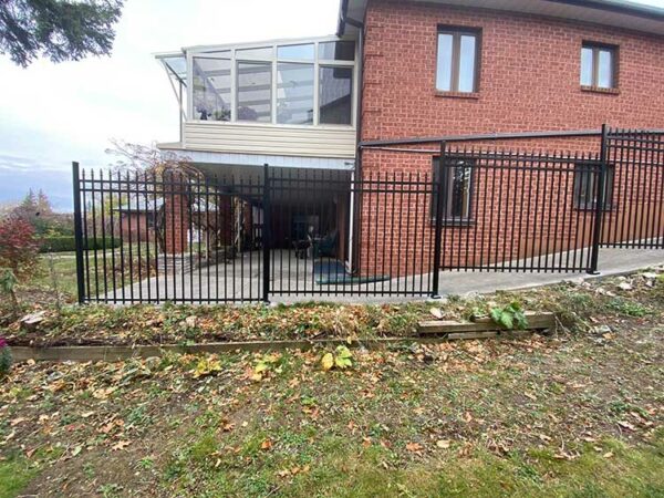 Aluminum Picket Fence Installation in Mississippi