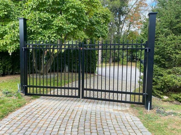 Aluminum Picket Fence Installed in Ammarillo