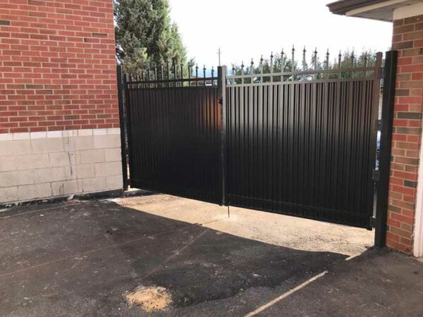 Aluminum Privacy Fence in Princess Anne